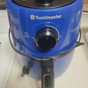 Toastmaster Blue Air Fryer